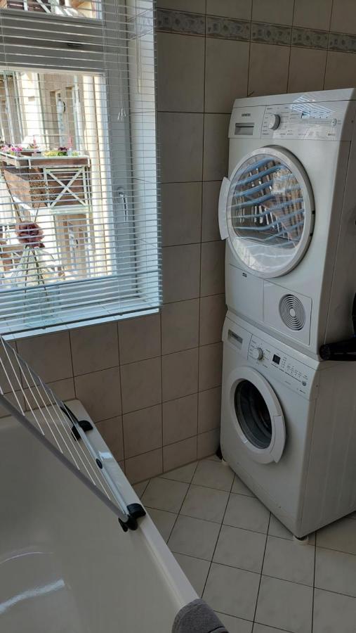 Neu! Ferienwohnung In แอร์ฟวร์ท ภายนอก รูปภาพ